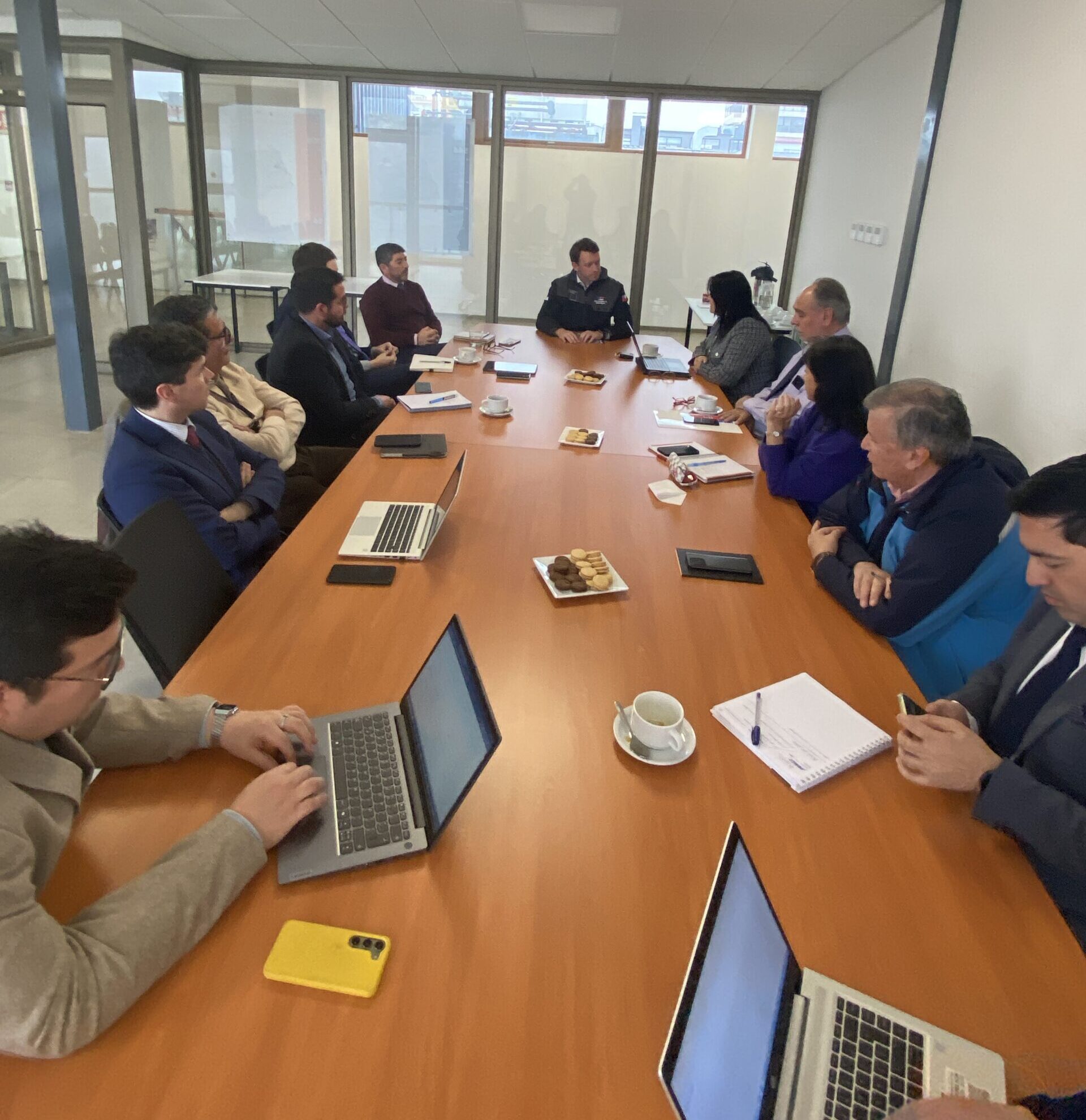 Director General de Obras Públicas se reunió con directores de la Seremi de Los Ríos